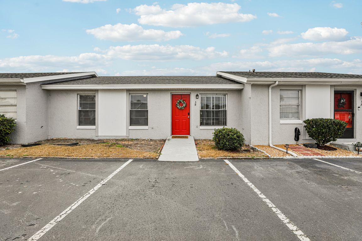 Lake Villa Way-S1202-001.jpg