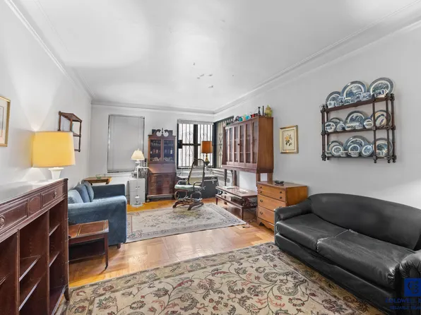 3000 Valentine Avenue image 2 of 9