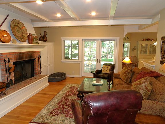 2nd image of 11 Willow Rd