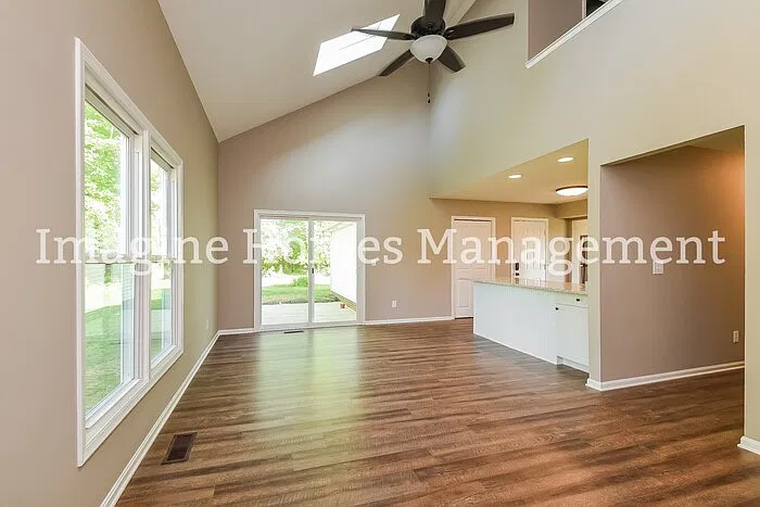 10750 Ravenna Rd #B — Photo 4