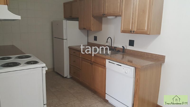 2nd image of 718 2nd St APT C7
