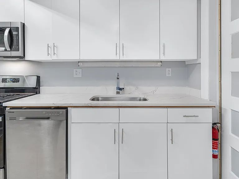 504 Stewart Ave — Photo 225