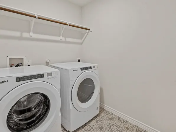 402 Carthage St, Caddo Mills, TX 75135