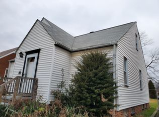 12121 Tonsing Dr, Garfield Heights, OH