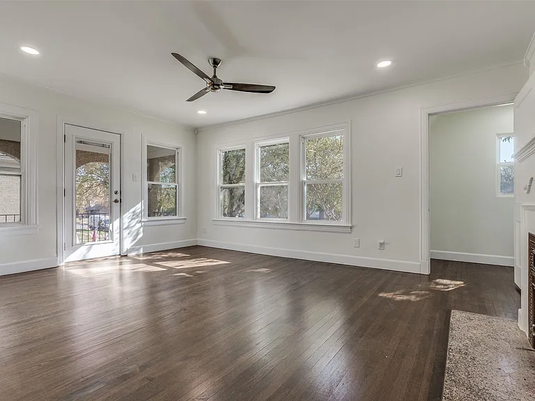 6117 Reiger Ave — Photo 2