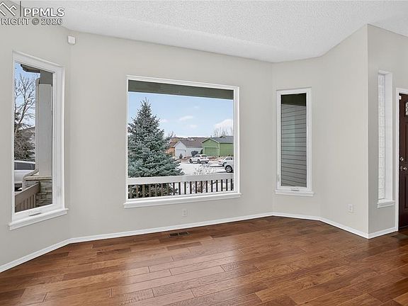 5th image of 6712 Lost Springs Dr