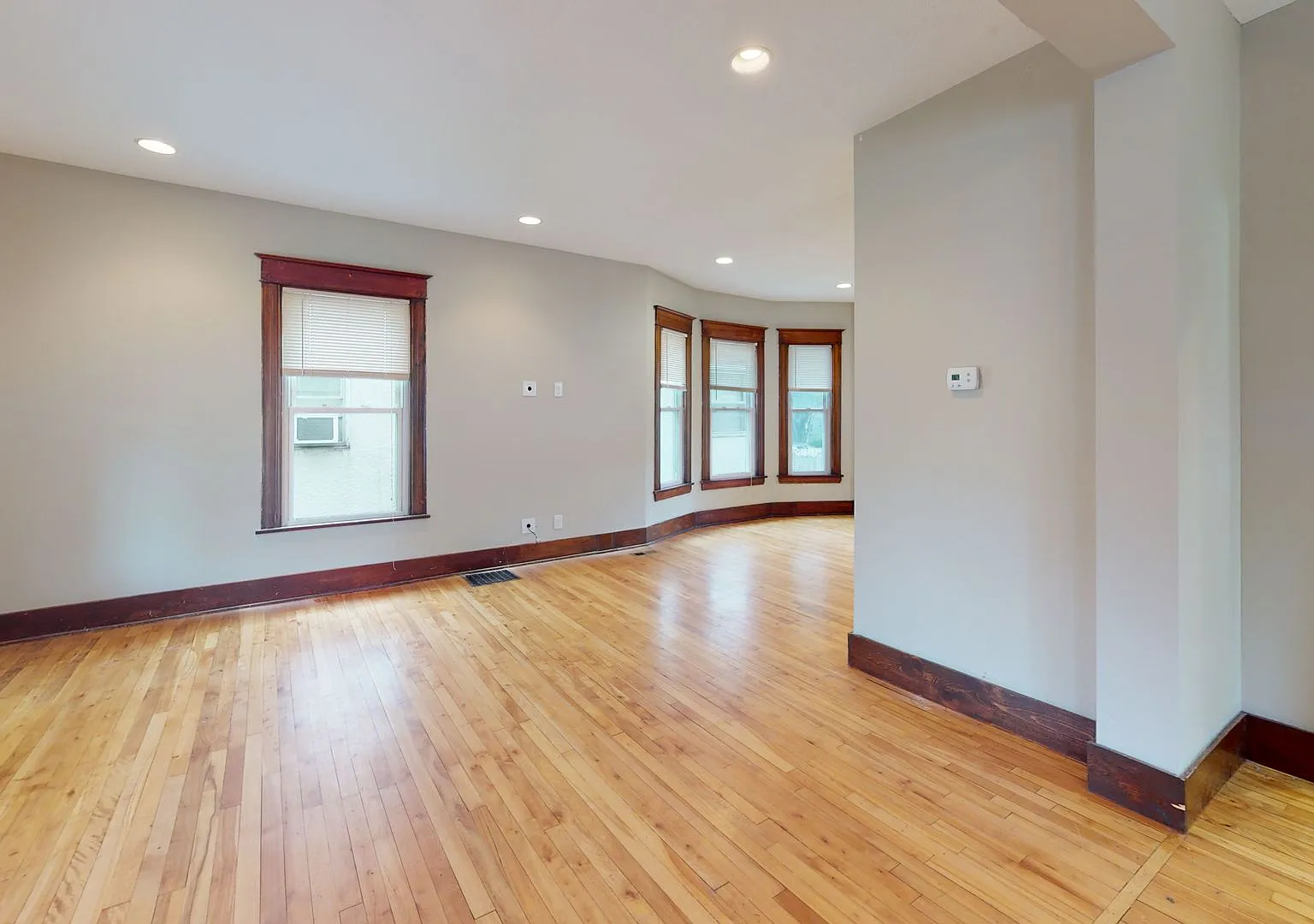 4-Bedroom House Close to U of M Campus — Photo 4