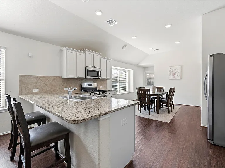26006 Windy Prairie Ct — Photo 11
