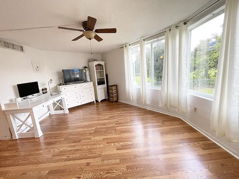 1201 NE 191st St #204 — Photo 9