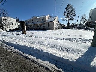 3rd image of 800 Columbus Rd