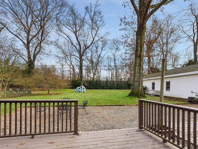 17 Circle Dr — Photo 22