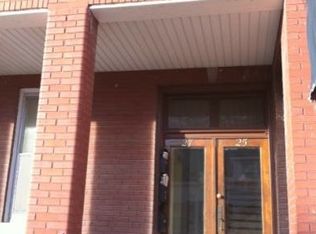 27 W Main St #B, Mascoutah, IL