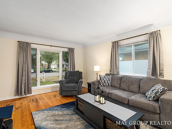 5th image of 954 Lake Michigan Dr NW