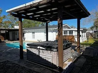 209 Douglas Dr — Photo 18