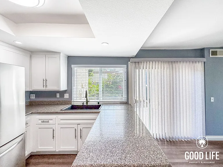 5516 E Vista Del Este — Photo 8