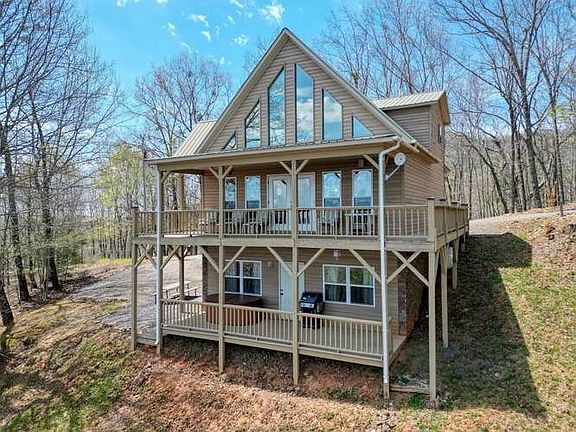 3rd image of 520 Sahkanaga Dr