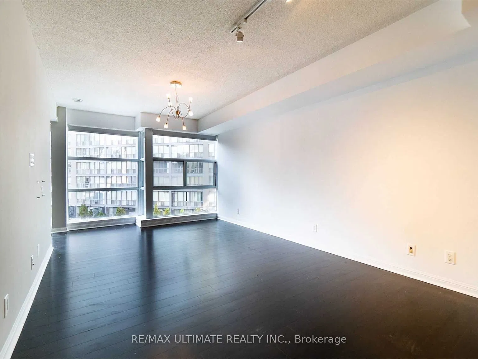 1 bed, $2,600 — Photo 2