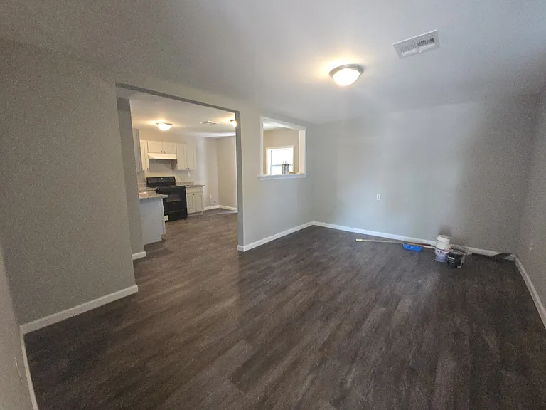 2833 Stacie Dr — Photo 2