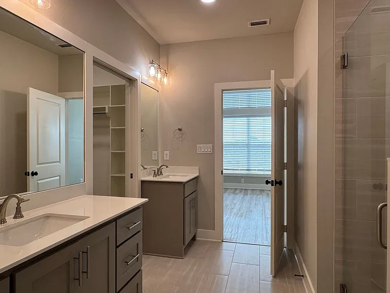7110 Alexander Dr — Photo 15