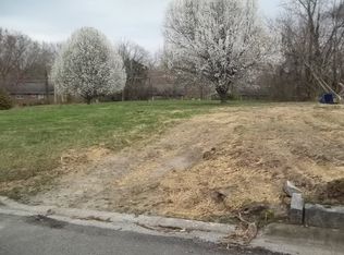 819 Banner St, Mount Airy, NC 27030