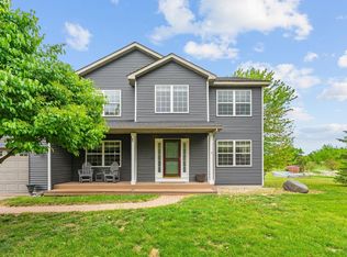 27385 Millicent Ln, Chisago City, MN 55013