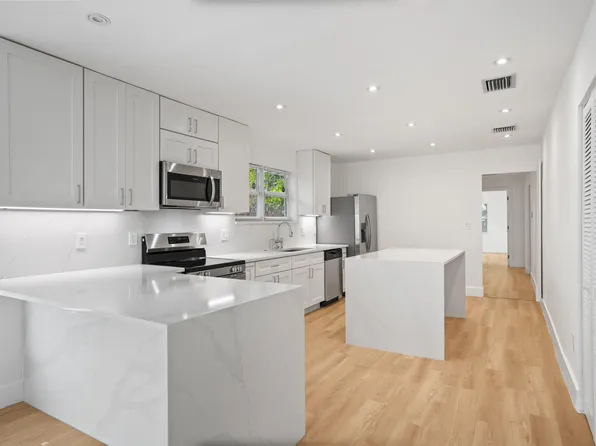 1404 NE 2nd St, Pompano Beach, FL 33060