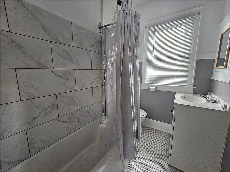 133 McKinley St — Photo 12