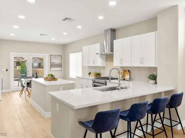 2219 Sawtooth Mountain Dr, Henderson, NV 89044