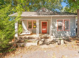 33 Green Oak Rd, Asheville, NC 28804