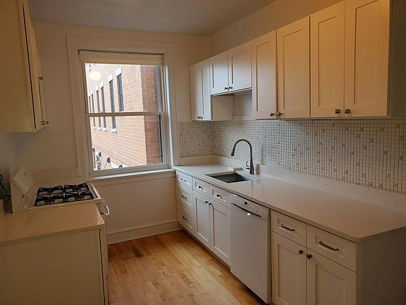 4th image of 535 Hinman Ave #3D