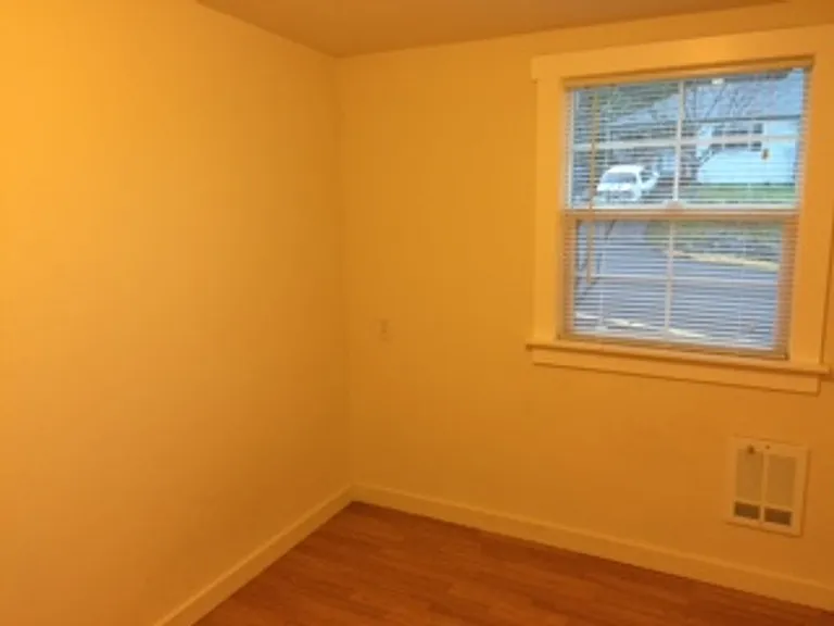 704 Indiana St — Photo 19