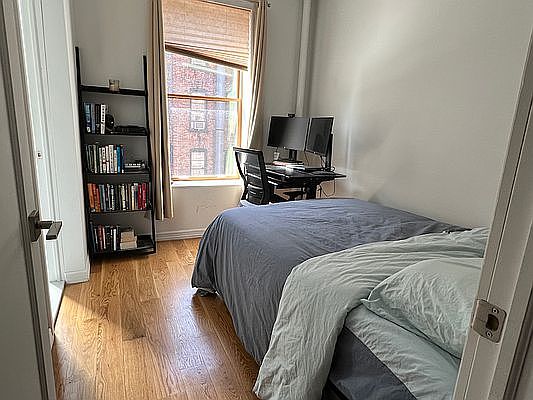 5th image of 135 W 10th St APT 18