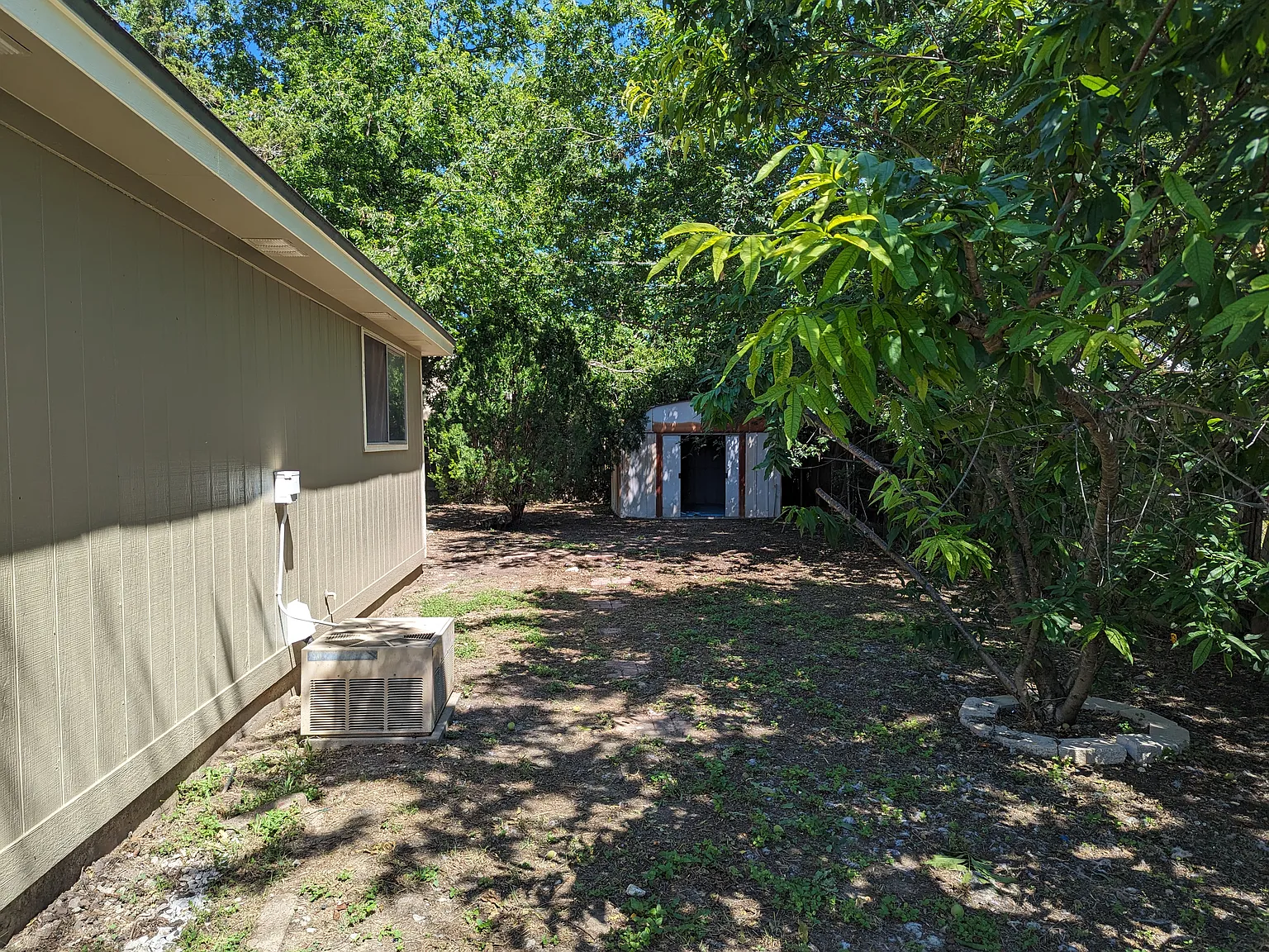 3 bed, 924 sqft, $1,195 — Photo 4