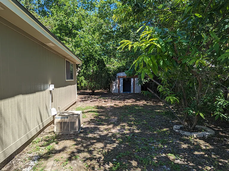 2314 Lazy Ridge Dr — Photo 4