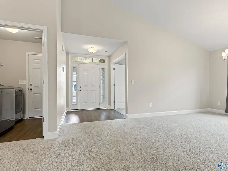 122 Ardsley Dr — Photo 10