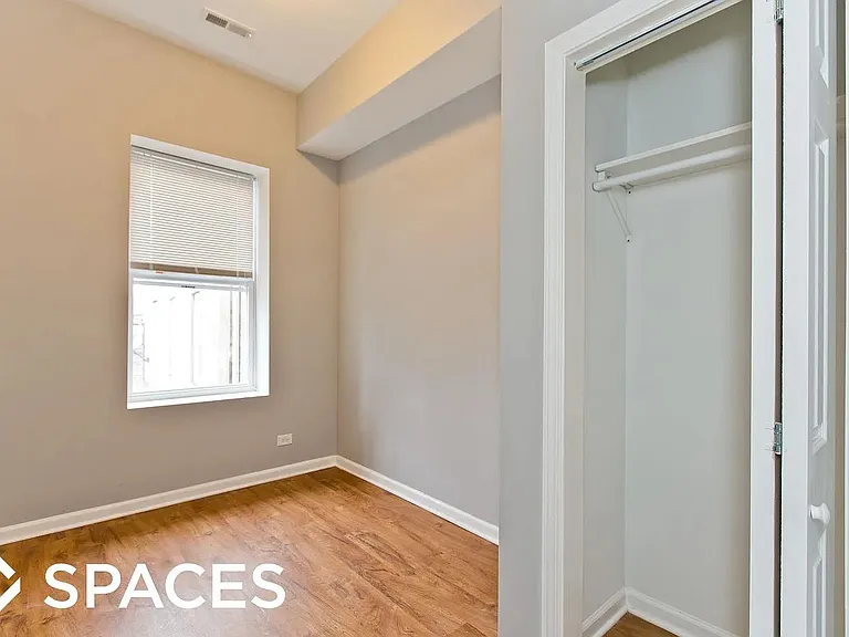 1102 W 18th St #3R — Photo 2