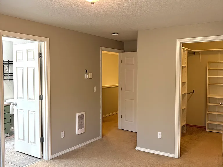 466 Corinne Dr — Photo 18