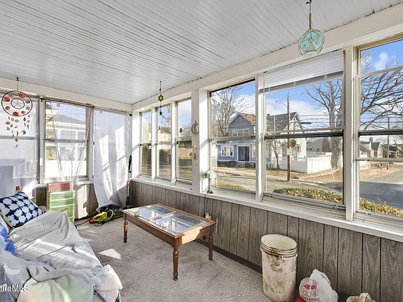 4th image of 59 Prospect St