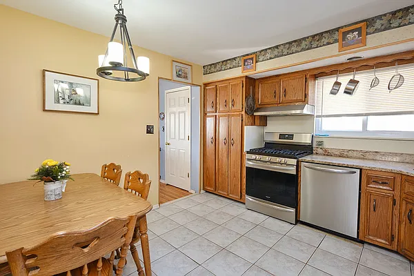 Sold by Prime Realty | media 3