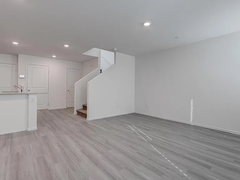 7371 Craig Cove Ct — Photo 2