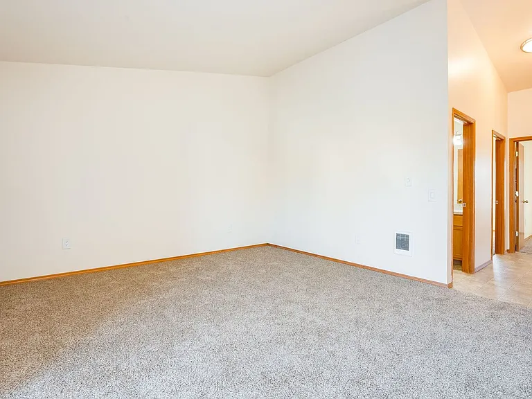 Big Meadow Apartments — Photo 24
