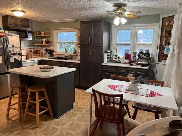 279 E Adams St, Millersburg, OH 44654