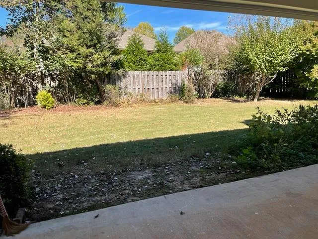 731 Berry Ln — Photo 12
