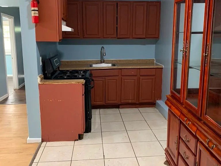 78 Jefferson St #2 — Photo 3