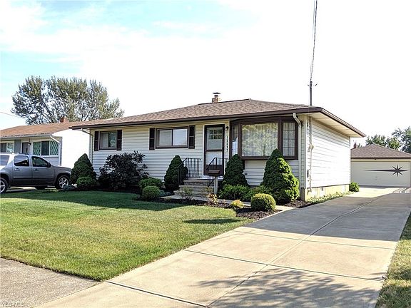 2nd image of 15697 Meigs Blvd
