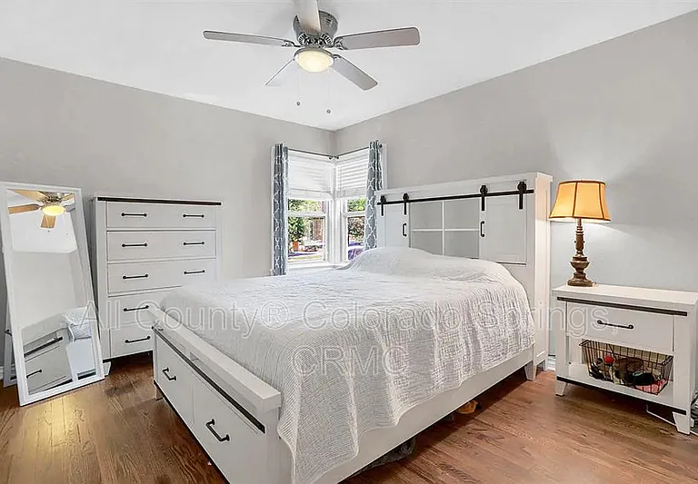723 N Logan Ave — Photo 8