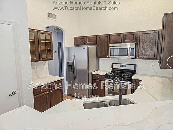 3rd image of 7891 S Lennox Ln