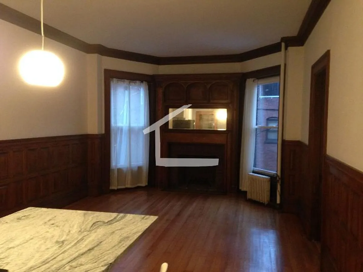 Building Photo - 861 Beacon St #2B