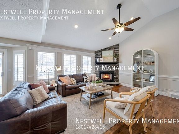 3rd image of 220 W 2225th St N