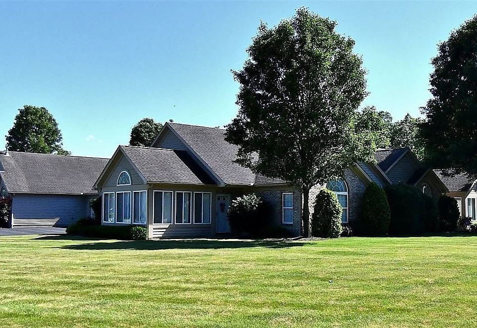 1st image of 2104 Willow Brook Dr